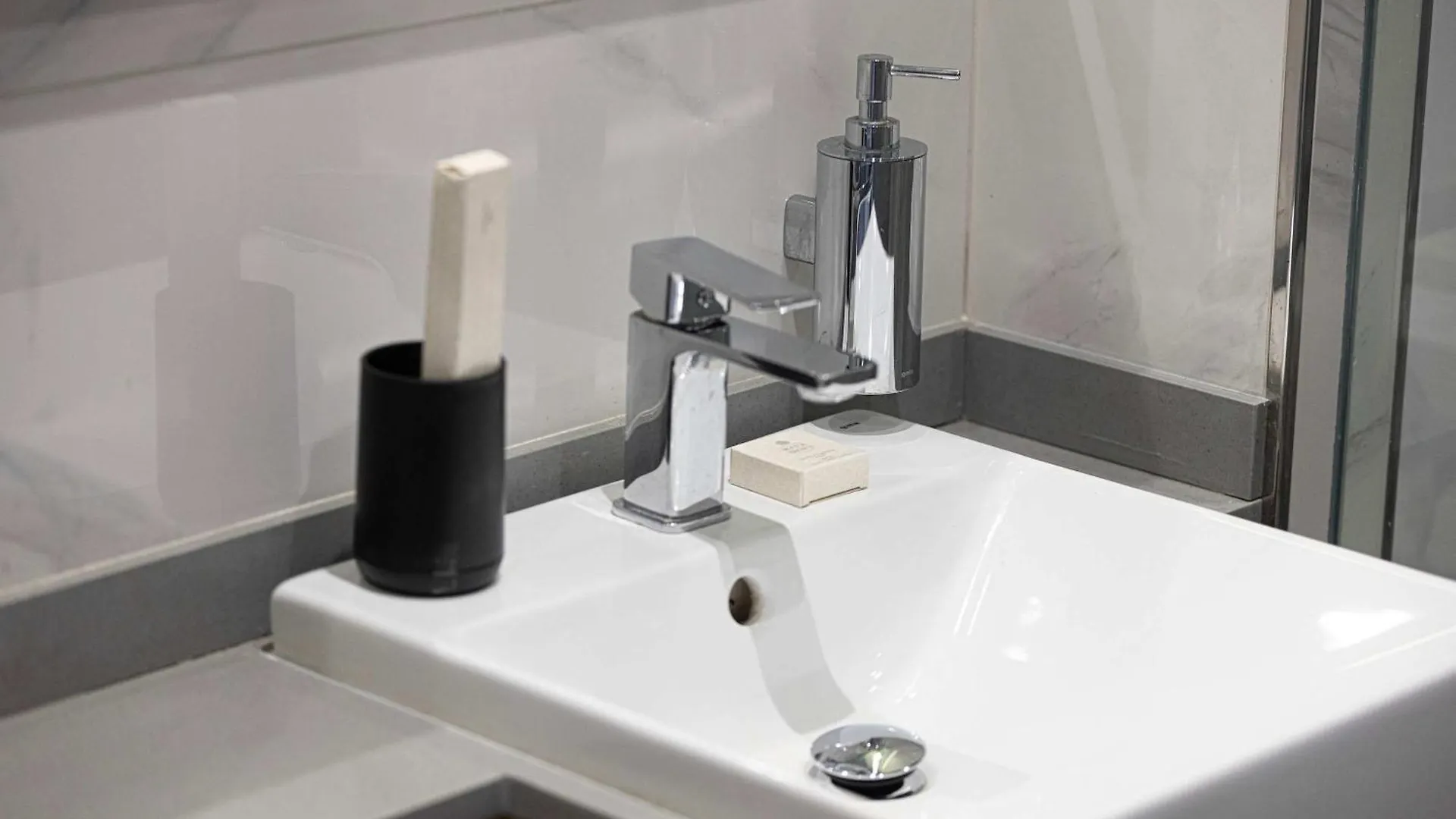Apartment Majestay - Mag Living Dubai United Arab Emirates